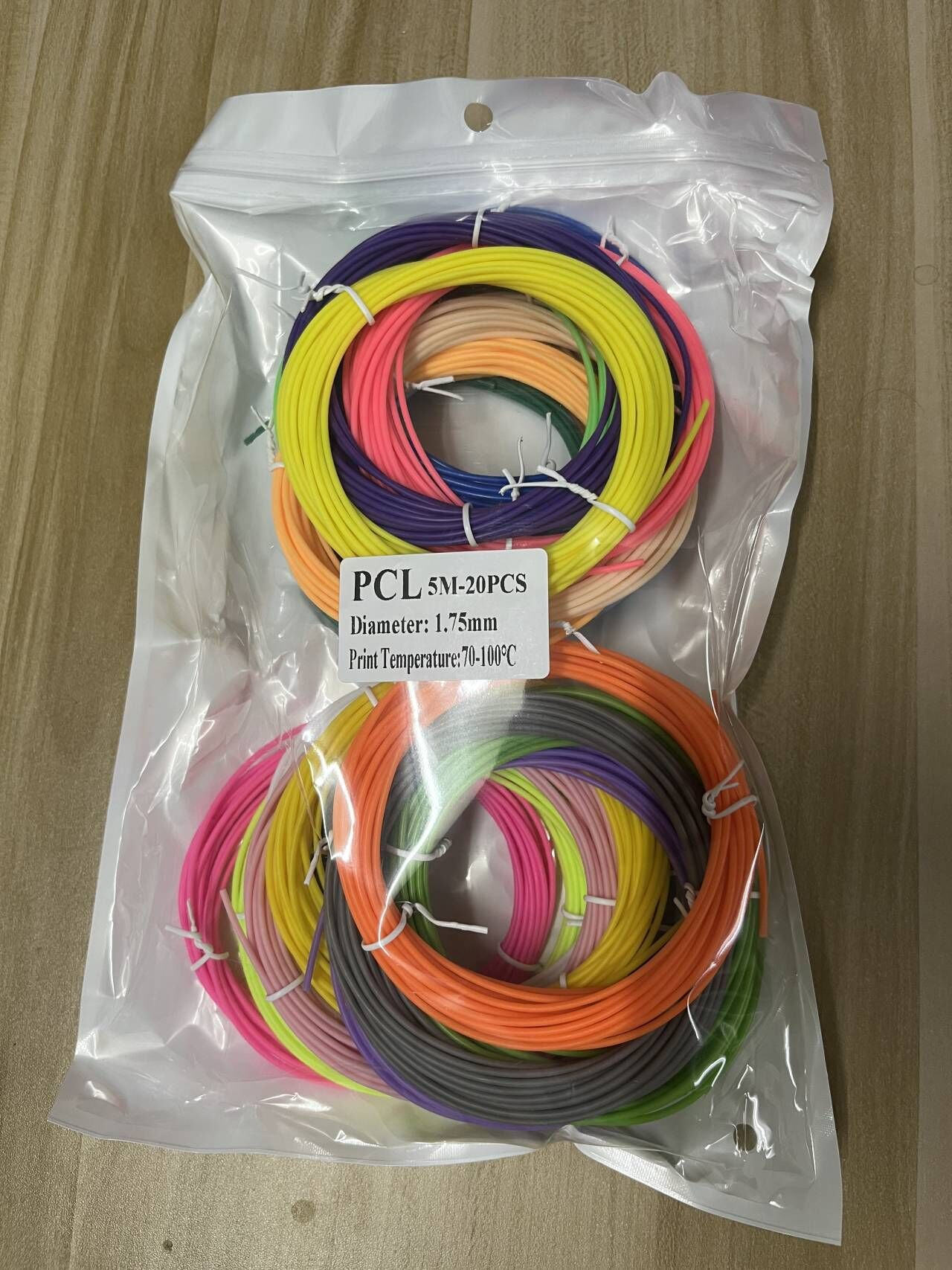 Pencil-shaped 3D printing pen and accessories